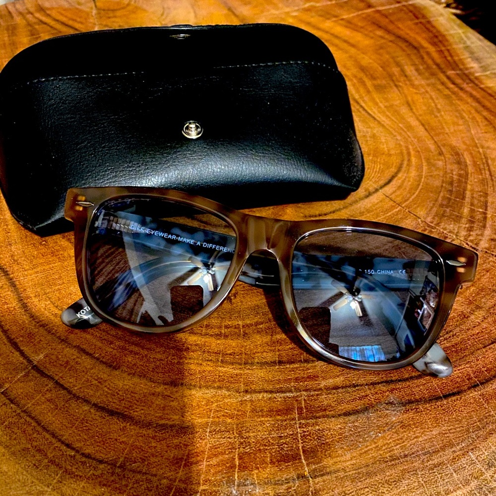 Diff Sunglasses - image 1